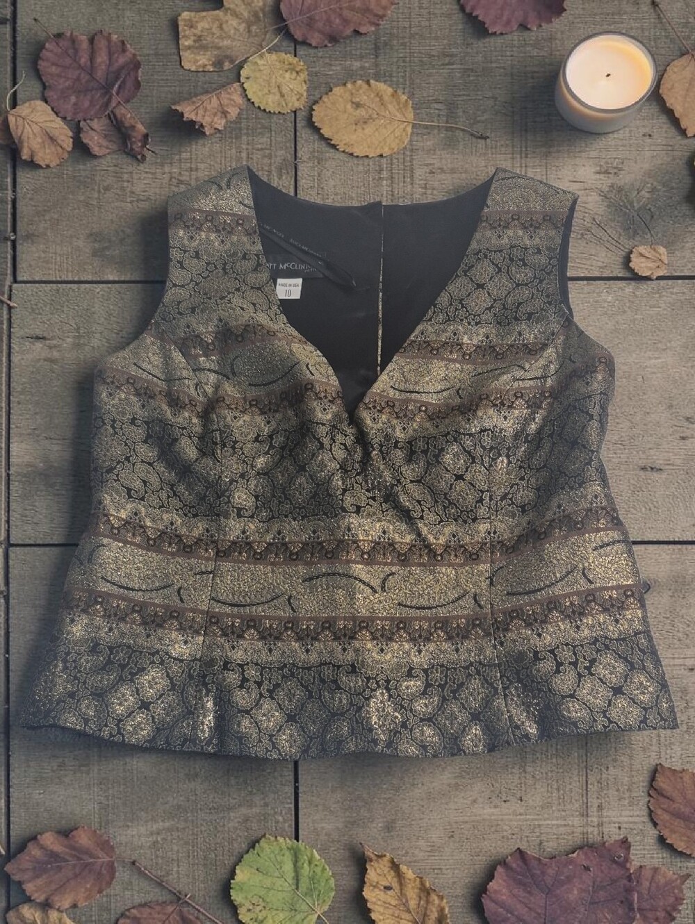 Scott McClintock Gold and Black Brocade V-Neck Sleeveless Top